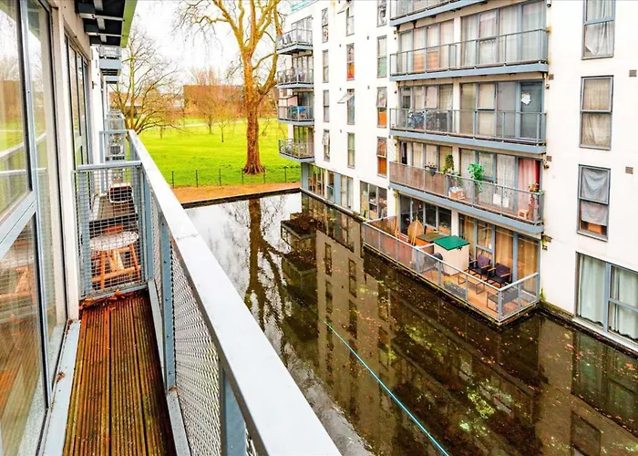 Cosy 2 Bed Hackney Apartment Sleeps 8