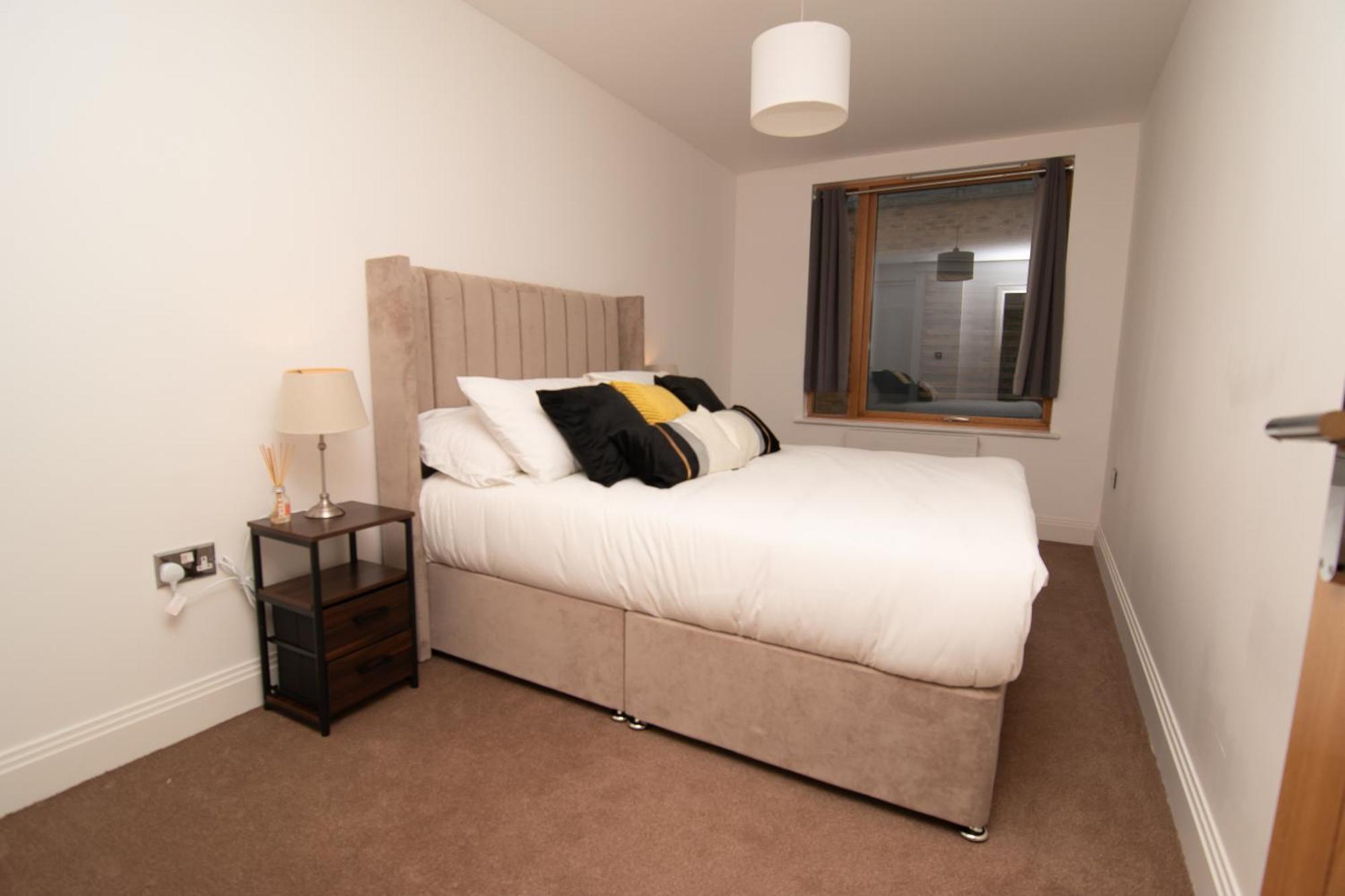 Cosy 2 Bed Hackney Sleeps 8 * Londra