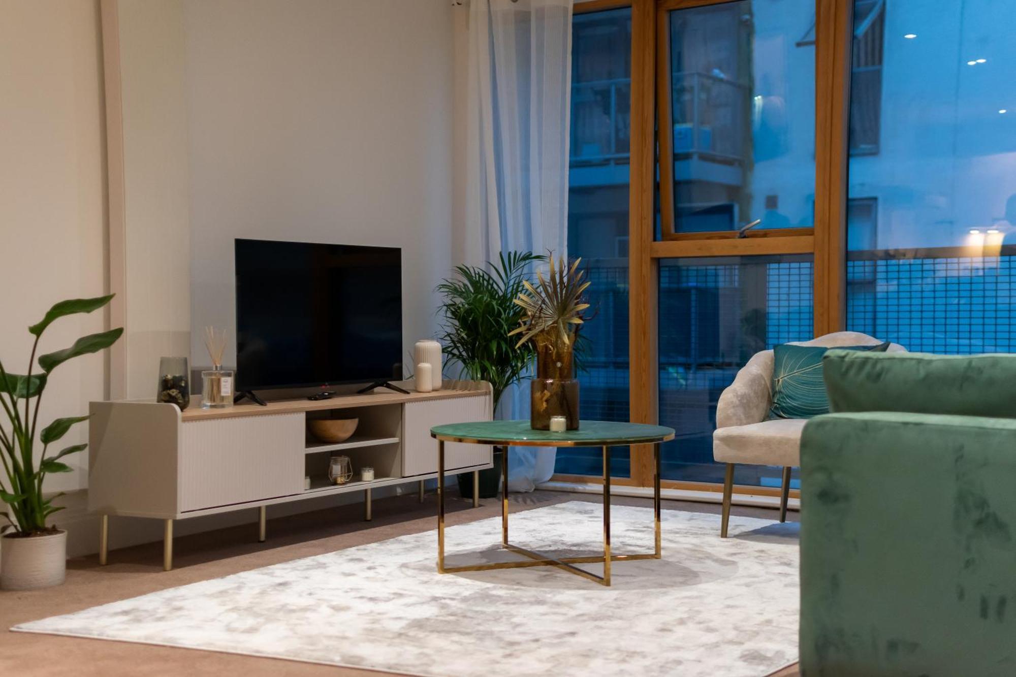 Cosy 2 Bed Hackney Sleeps 8 Londra
